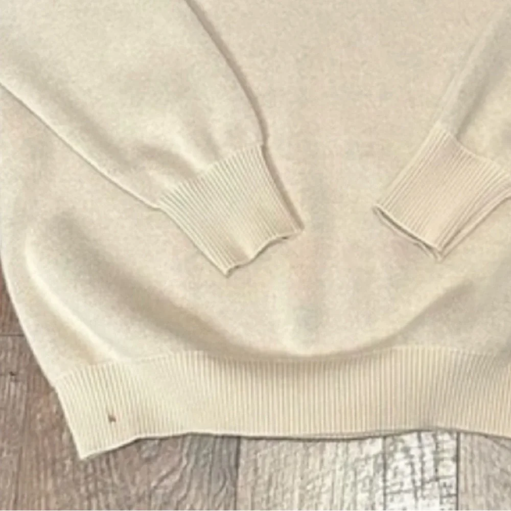 Rare Angelic Sweater - Picture 6 of 6